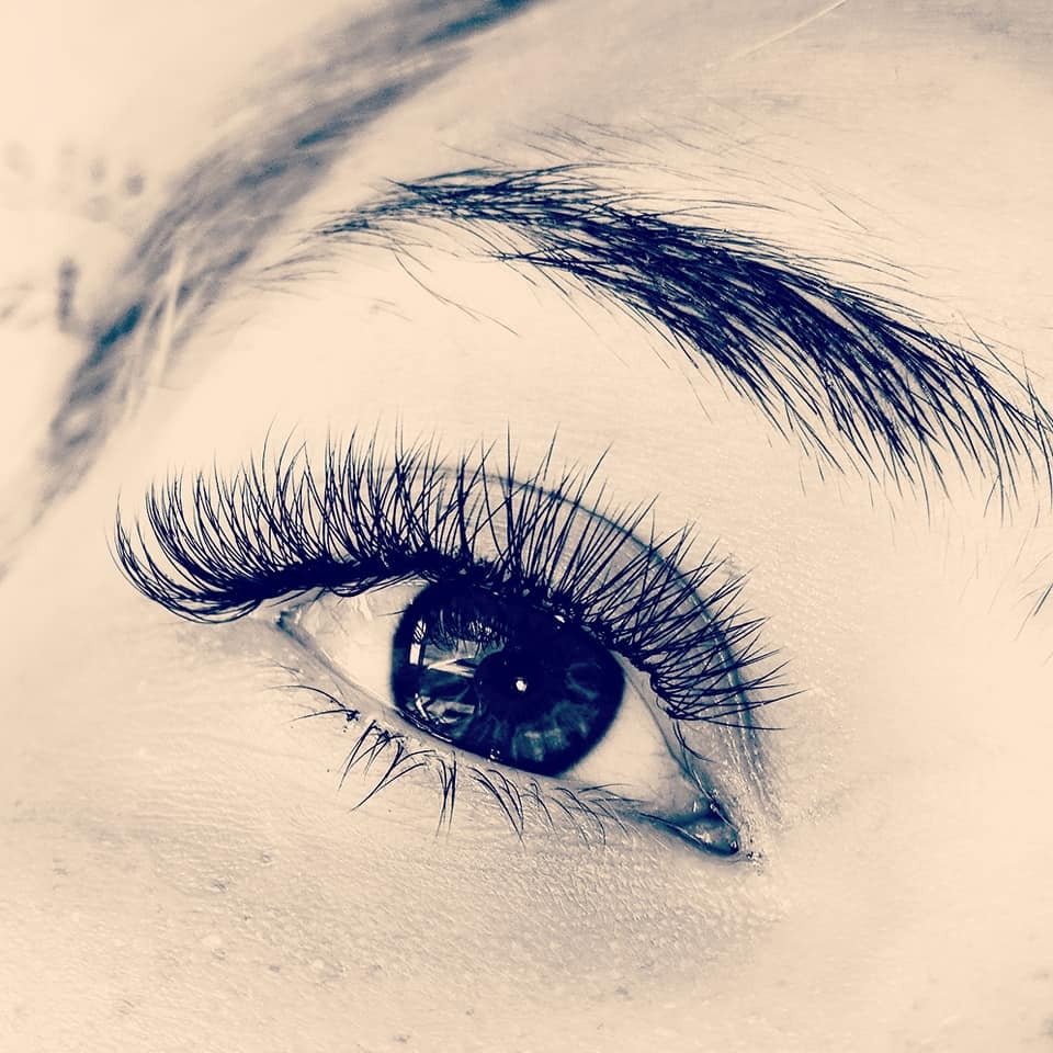 Hybrid Eyelash Extensions Portsmouth Virtual Lashes